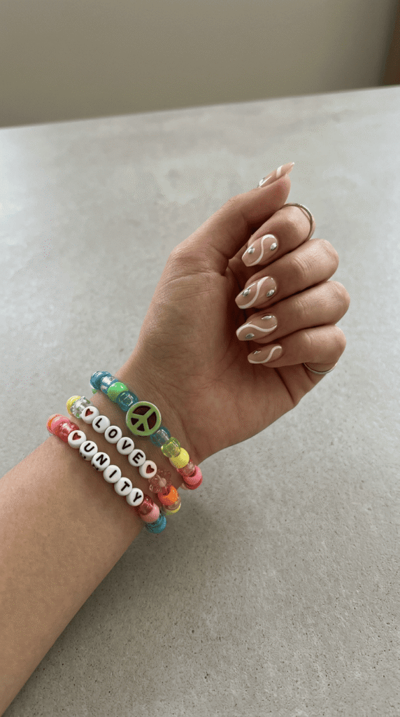 kandi POUR Hand Sign Bracelet