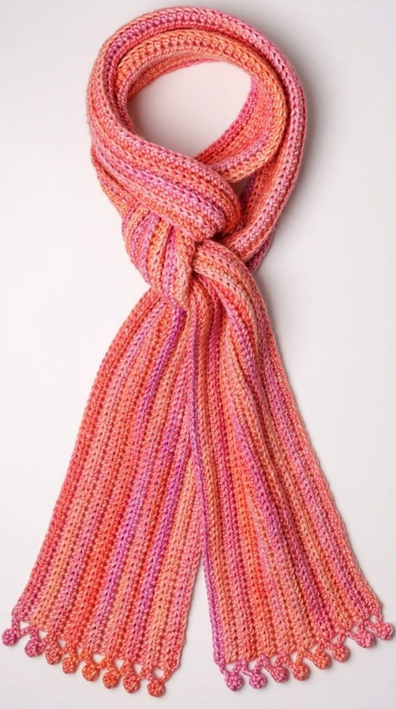 Simple ribbed crochet scarf in super bulky yarn