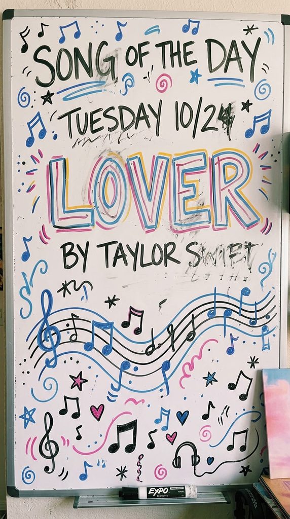 dorm-whiteboard-song-of-the-day