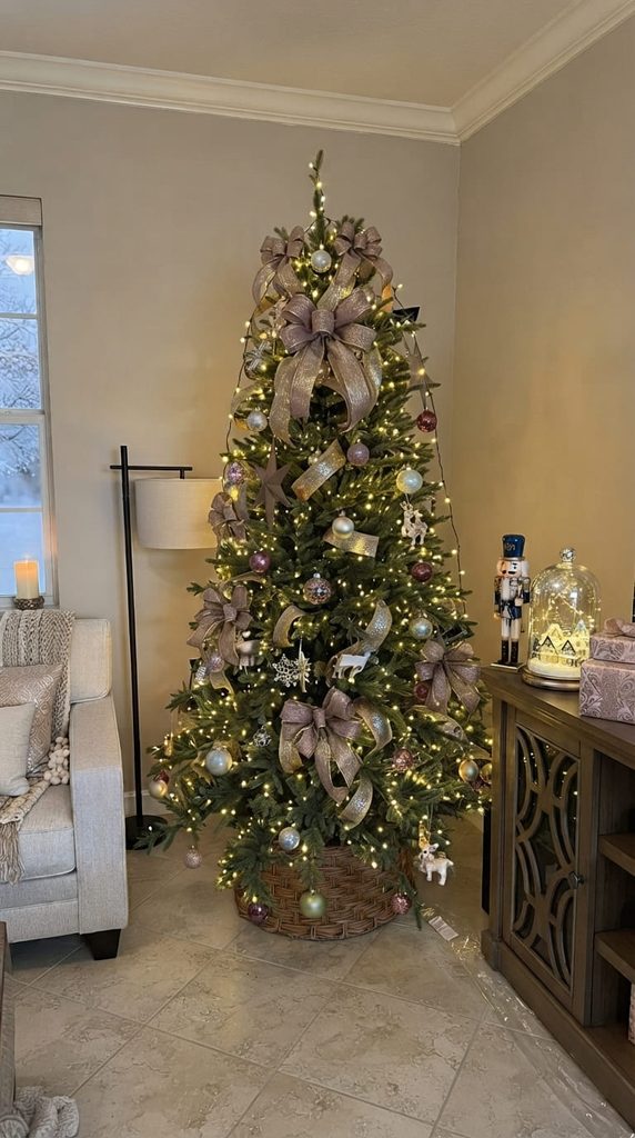 ribbon-bow-christmas-tree